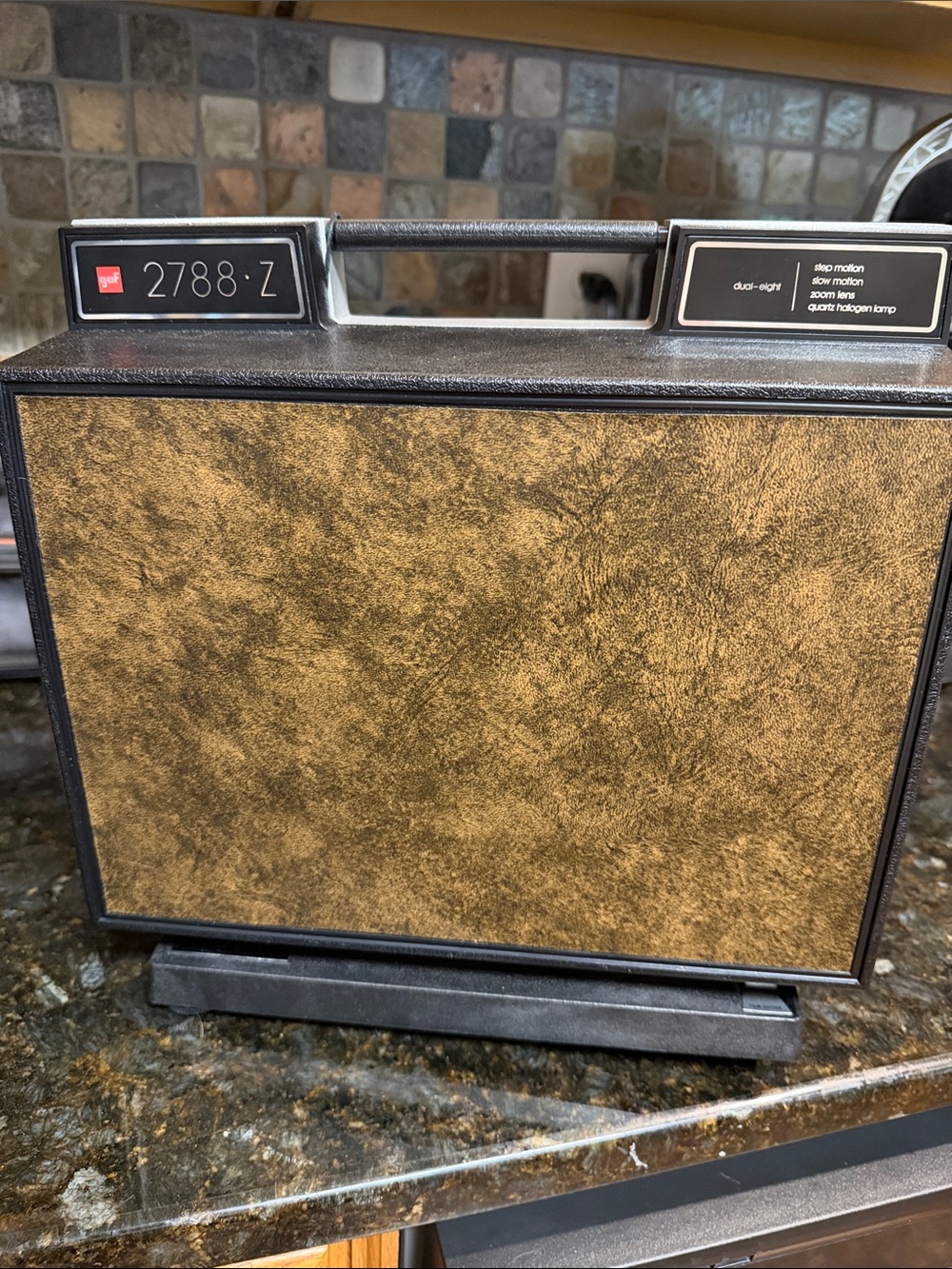 Vintage 2788-Z Brown Portable Home Accent Case